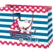 Gatto in una barca a vela con una grande borsa regalo di dimensioni 27x14x33 cm.