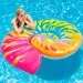 Materassino a forma di conchiglia arcobaleno 157x127x25cm - Intex