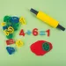 PlayBox: Set di modellazione in plastica con formine e mattarello, 42 pezzi