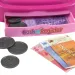 Registratore di cassa giocattolo rosa con bilancia, soldi finti e suoni, 27 cm