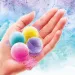 So Bomb: Bomba da bagno in dispenser sferico, con charm a sorpresa