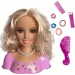 Testa di bambola con capelli lunghi biondi pettinabili, collana di perle e accessori.