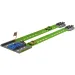 Track Racing: Pista di accelerazione con bandiera a scacchi e 2 macchinine in scala 1/64