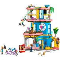 LEGO® Friends: Clubhouse di Heartlake City (42689) immagine 2