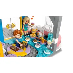 LEGO® Friends: Clubhouse di Heartlake City (42689) immagine 4